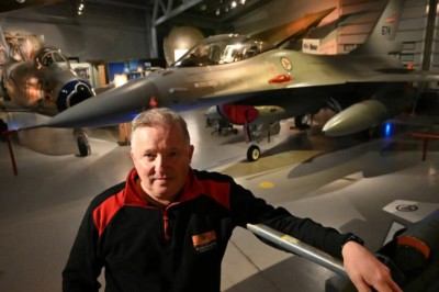 F-16 til Ukraina: Skrev at Støre serverte «løgner i beste sendetid» – fikk sluttavtale (Video)