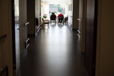 Uverdig behandling av eldre fortsatte etter knusende rapporter