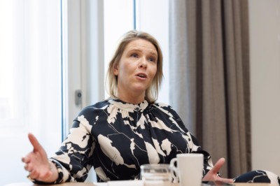 Frp-Listhaug: Laksetrapper og myr fikk penger, ikke pensjonistene - STØRE