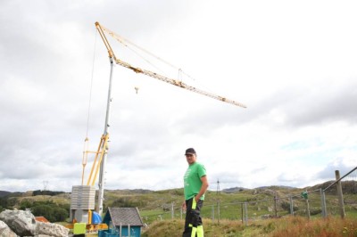 Fikk nei til vindmølle – satte opp mobilkran - 