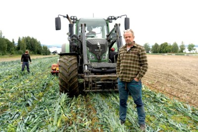 Høye strømpriser fikk bonden til å harve ned egen grønnsakavling på Østre Toten