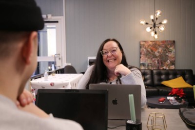 Tilbakebetaling av uføretrygd: Guri Anne fekk krav om å betale tilbake trygd då ho fekk fast jobb