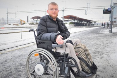 Thomas blir ofte glemt igjen på toget